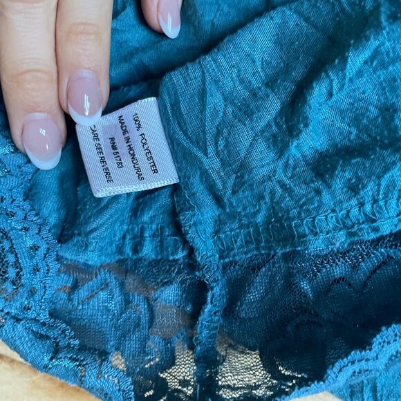 Y2K Teal Lace Trim Crinkle Cami Sz. S Coquette Fairycore Mermaidcore Layering - Picture 7 of 11